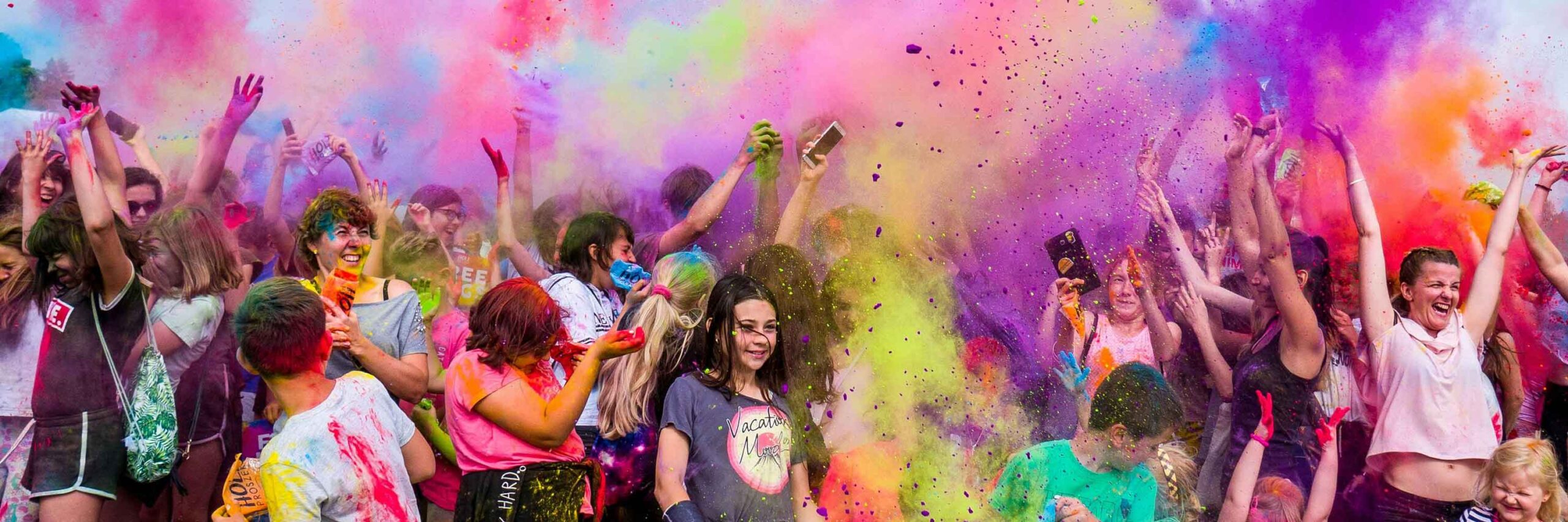 Emotional Contagion in Crowds Eye Tracking Study